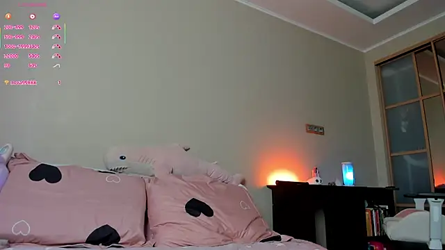 YaraAveiri online show from 10/03/25, 09:55