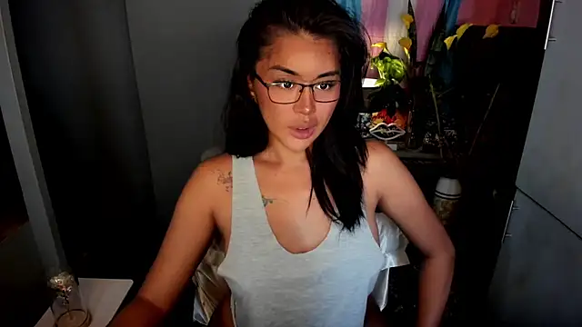 QuiinMollyXxX online show from 03/07/26, 04:41