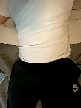 Snapshot of ThreesixtyM chatting on 09/12/25, 03:01 ThreesixtyM online show from 09/12/25, 03:01