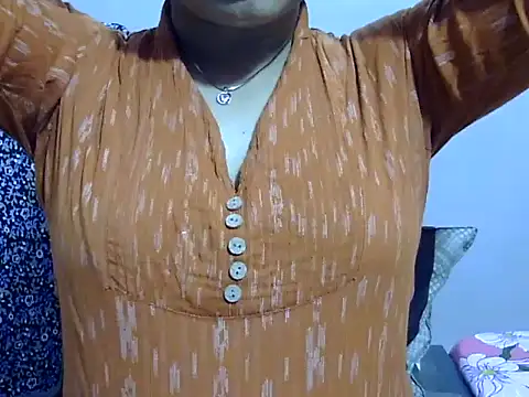 Snapshot of mahira_999 chatting on 02/28/26, 04:34 mahira 999 online show from 02/28/26, 04:34