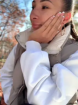 YOUR-KARINA online show from 11/02/25, 08:08