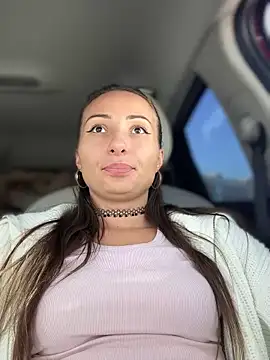 Snapshot of YOUR-KARINA chatting on 01/11/25, 06:03 YOUR-KARINA online show from 01/11/25, 06:03