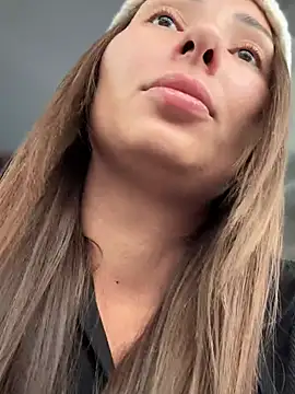 Snapshot of YOUR-KARINA chatting on 01/08/25, 09:53 YOUR-KARINA online show from 01/08/25, 09:53