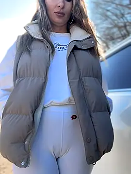 YOUR-KARINA online show from 11/11/25, 07:58