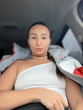 Snapshot of YOUR-KARINA chatting on 03/03/25, 07:13 YOUR-KARINA online show from 03/03/25, 07:13