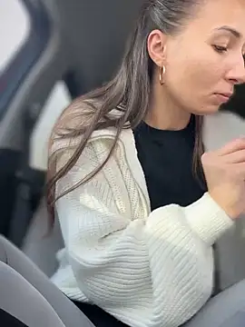 Snapshot of YOUR-KARINA chatting on 02/20/25, 09:33 YOUR-KARINA online show from 02/20/25, 09:33