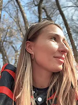 Snapshot of YOUR-KARINA chatting on 03/19/25, 08:55 YOUR-KARINA online show from 03/19/25, 08:55