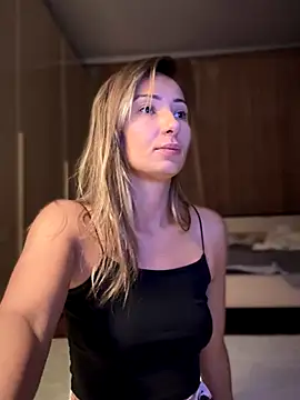 YOUR-KARINA online show from 11/25/25, 12:55