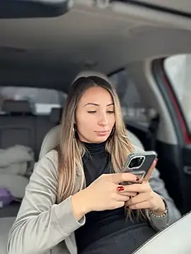 YOUR-KARINA online show from 01/15/26, 08:29