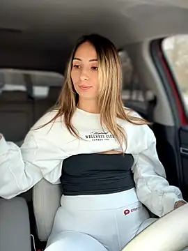 YOUR-KARINA online show from 02/05/26, 10:11