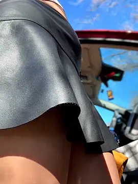 YOUR-KARINA online show from 03/30/26, 04:47