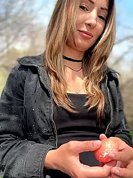 Snapshot of YOUR-KARINA chatting on 04/21/26, 06:42 YOUR-KARINA online show from 04/21/26, 06:42