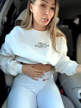 YOUR-KARINA online show from 01/06/26, 08:07