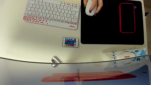 Snapshot of EffieMinki chatting on 03/03/26, 09:00 EffieMinki online show from 03/03/26, 09:00