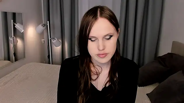 EffieMinki online show from 04/14/26, 08:47