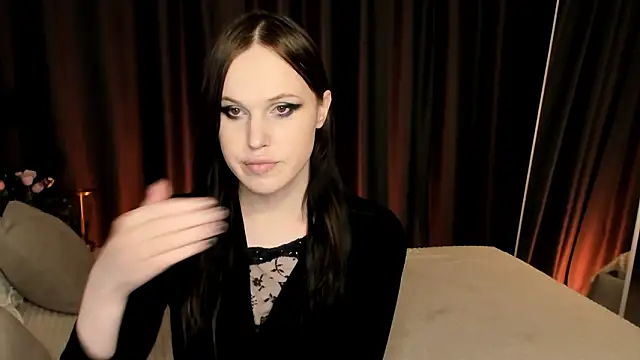 Snapshot of EffieMinki chatting on 02/19/26, 09:01 EffieMinki online show from 02/19/26, 09:01