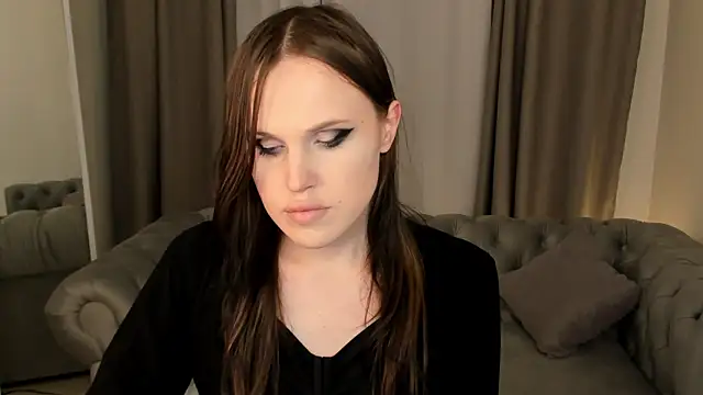 EffieMinki online show from 04/08/26, 08:21