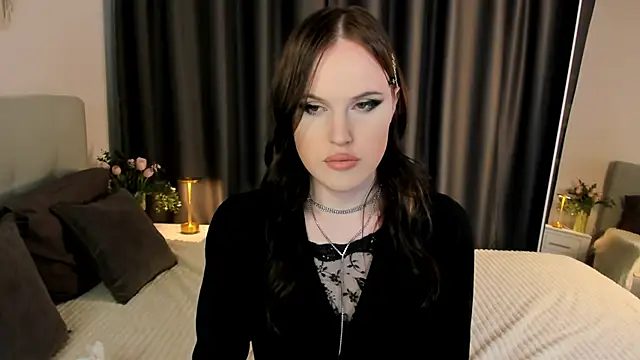 Snapshot of EffieMinki chatting on 02/16/26, 11:42 EffieMinki online show from 02/16/26, 11:42