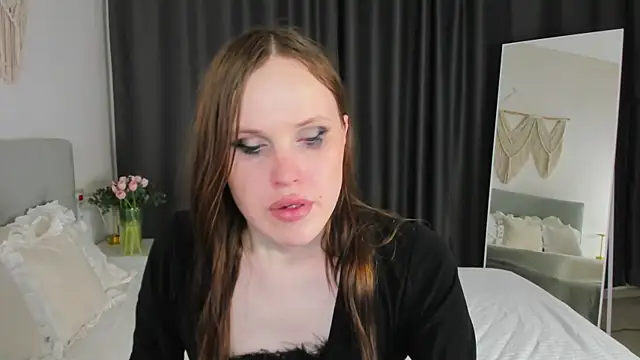 EffieMinki online show from 05/03/26, 08:56