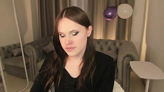 EffieMinki online show from 04/11/26, 09:07