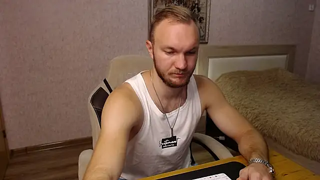 Toress1 online show from 10/26/25, 05:24