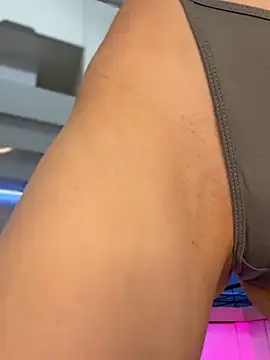 Kira Quinn online show from 02/08/26, 07:00