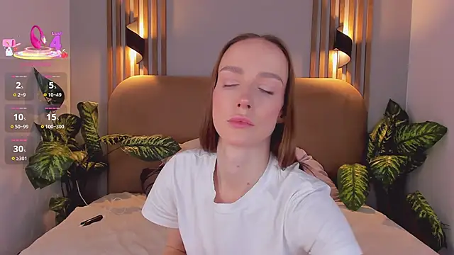 Kira Quinn online show from 11/17/25, 07:12