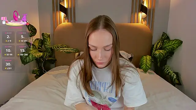 Kira Quinn online show from 11/07/25, 07:13