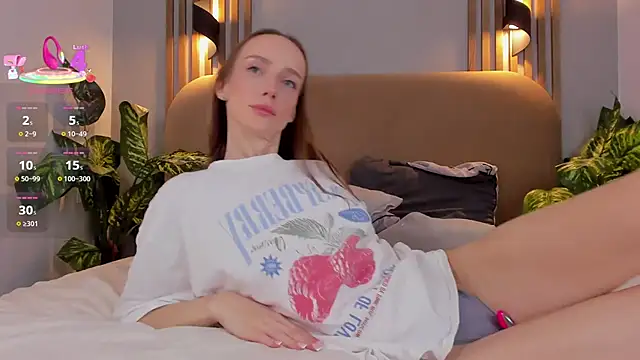 Kira Quinn online show from 10/29/25, 07:07