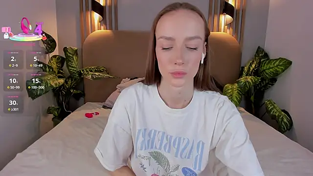 Kira Quinn online show from 11/05/25, 06:38