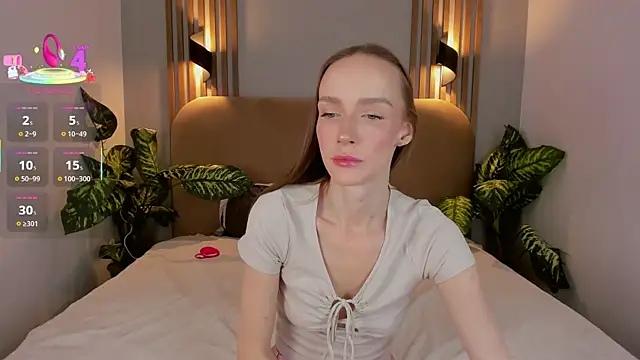 Kira Quinn online show from 11/10/25, 06:51