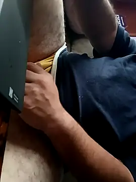 Snapshot of Osito_31 chatting on 09/19/25, 02:21 Osito 31 online show from 09/19/25, 02:21