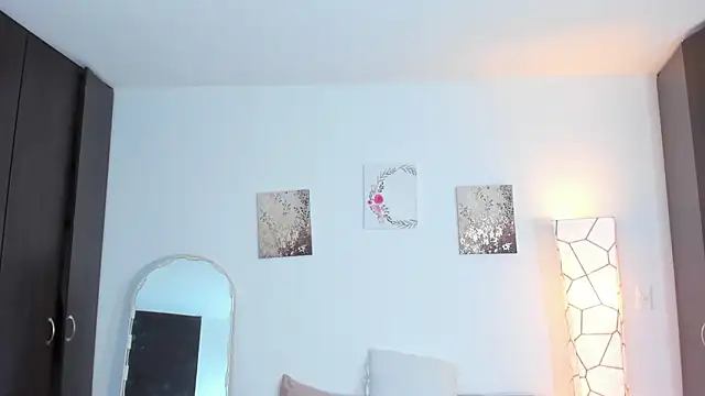 SarahCinnamon- online show from 03/20/26, 07:15