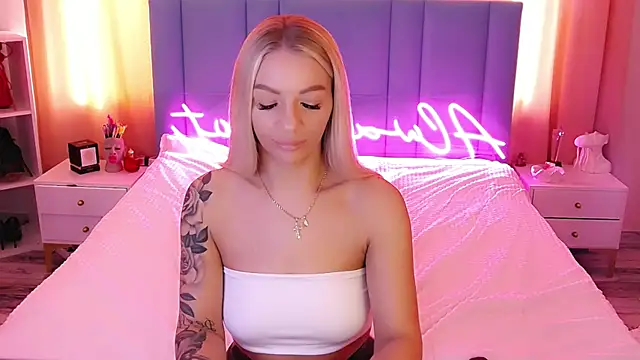 Snapshot of AllwaysHotJ chatting on 03/09/25, 02:50 AllwaysHotJ online show from 03/09/25, 02:50