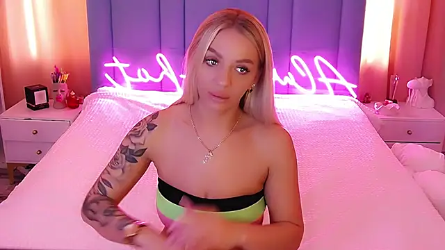 Snapshot of AllwaysHotJ chatting on 03/08/25, 06:21 AllwaysHotJ online show from 03/08/25, 06:21