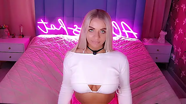 AllwaysHotJ online show from 03/27/26, 01:58