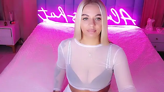 Snapshot of AllwaysHotJ chatting on 11/12/25, 02:37 AllwaysHotJ online show from 11/12/25, 02:37