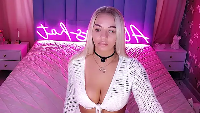 AllwaysHotJ online show from 04/13/26, 02:15