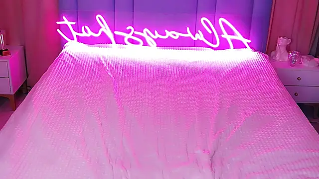 Snapshot of AllwaysHotJ chatting on 12/01/25, 02:12 AllwaysHotJ online show from 12/01/25, 02:12