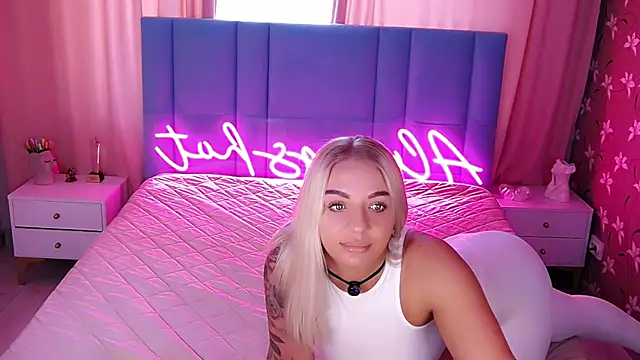 AllwaysHotJ online show from 04/09/26, 02:13