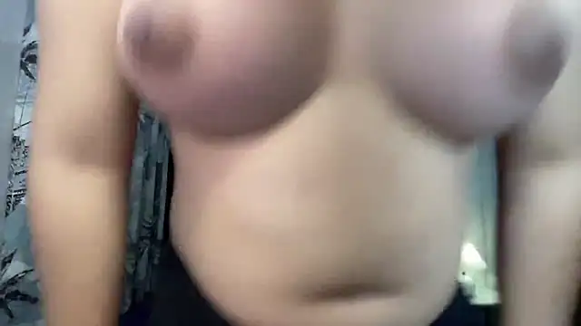 Miss Deliciousness online show from 10/29/25, 03:55