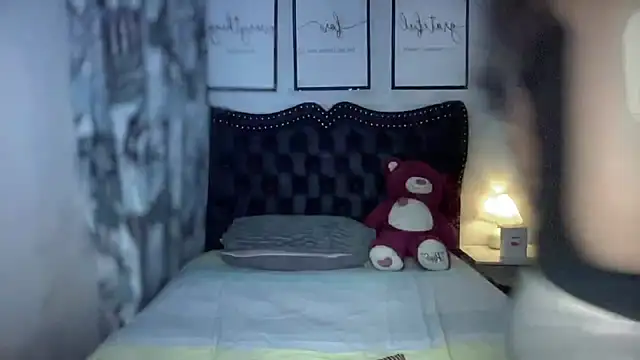 Snapshot of Miss_Deliciousness chatting on 06/03/26, 04:23 Miss Deliciousness online show from 06/03/26, 04:23