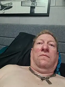 tomtom111111 online show from 09/09/25, 03:54