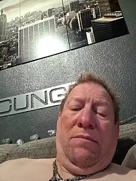 tomtom111111 online show from 09/26/25, 07:37