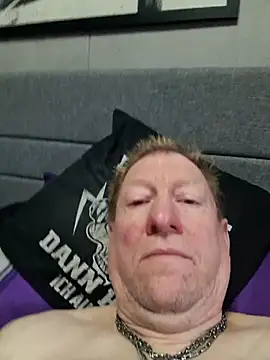 tomtom111111 online show from 03/15/26, 10:55