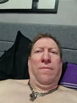 tomtom111111 online show from 02/05/26, 03:08