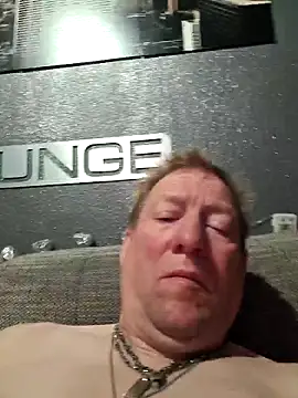 tomtom111111 online show from 03/18/26, 10:10