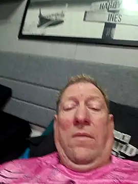 tomtom111111 online show from 10/06/25, 05:13