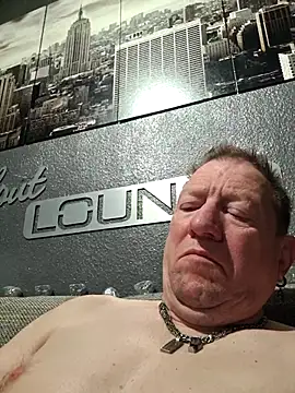 tomtom111111 online show from 02/21/26, 05:31