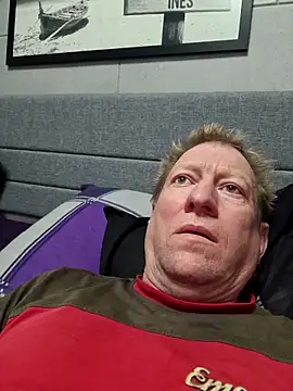 tomtom111111 online show from 03/24/26, 06:30